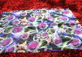 夏日百搭新風尚 超大超長波點雪紡圍巾全解析